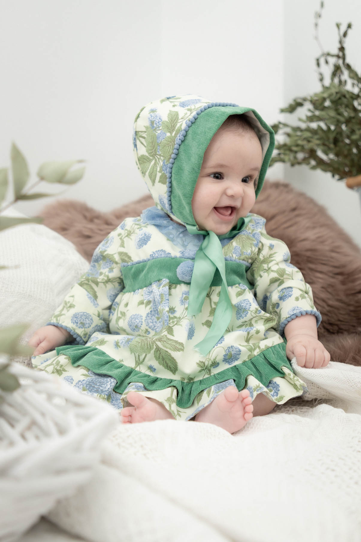 Fotografía infantil bebe vestido