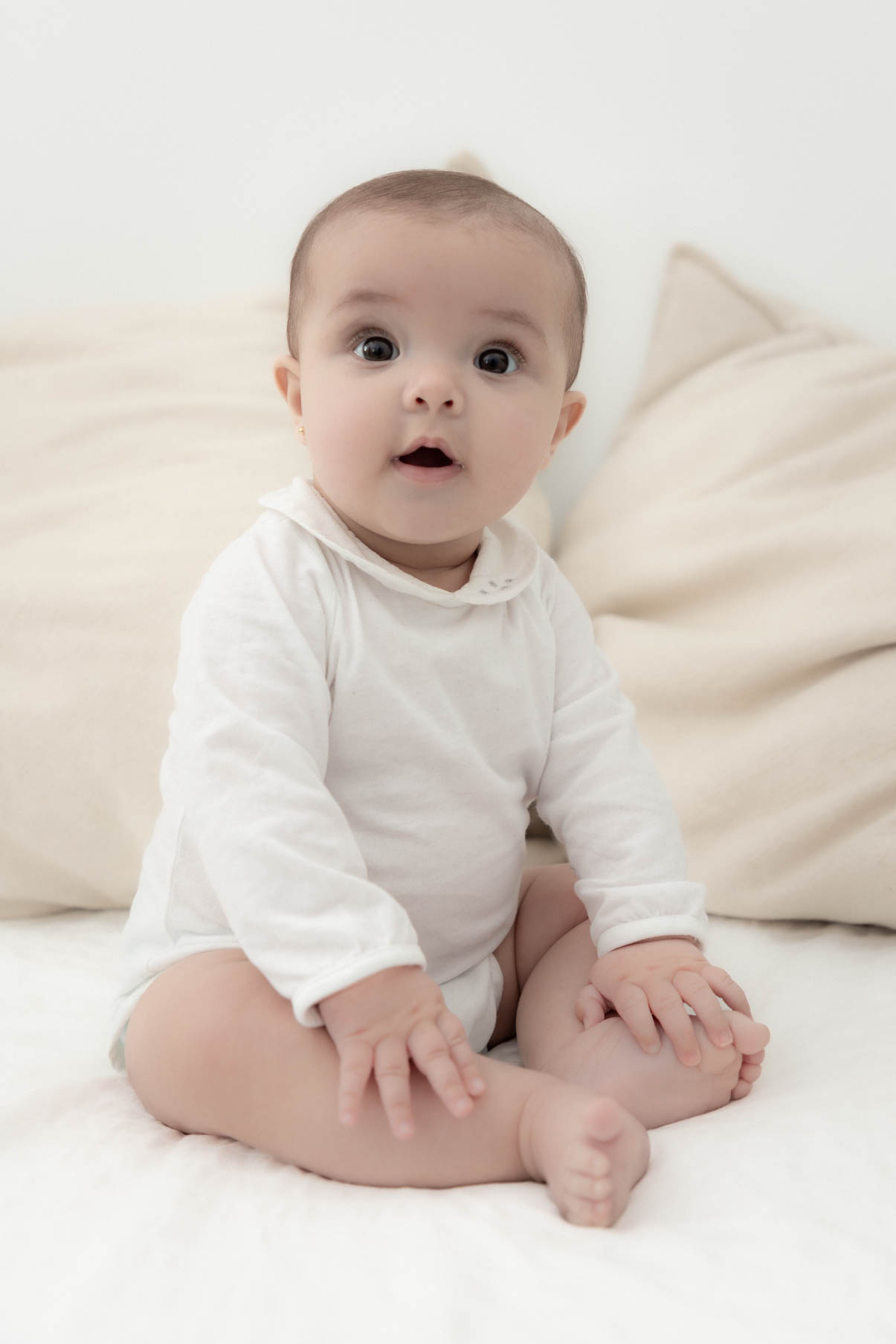 bebe seis meses sentada